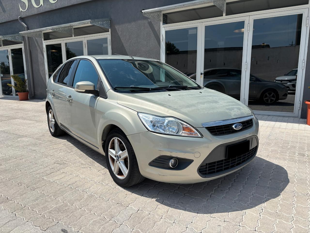 FORD FOCUS 1.6 TITANIUM 2010