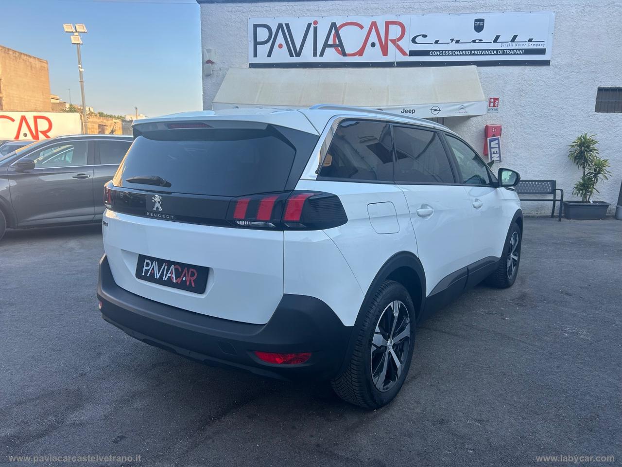PEUGEOT 5008 BlueHDi 130 S&S EAT8 Business