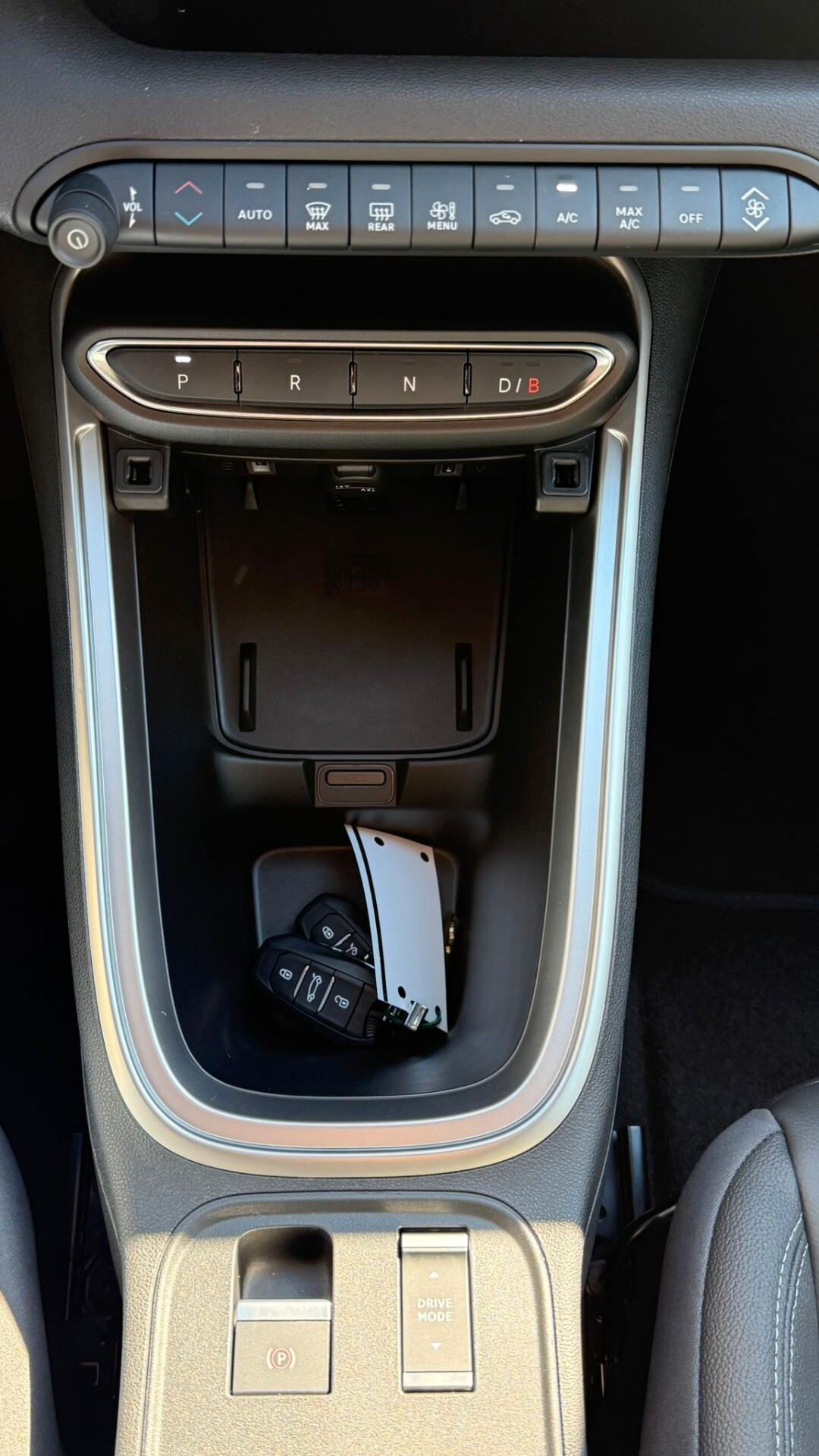 JEEP AVENGER BEV SUMMIT KM0 2026 TETTO APRIBILE