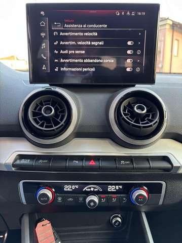 Audi Q2 35 TFSI S-line S tronic Identity Black MATRIX-NAVI