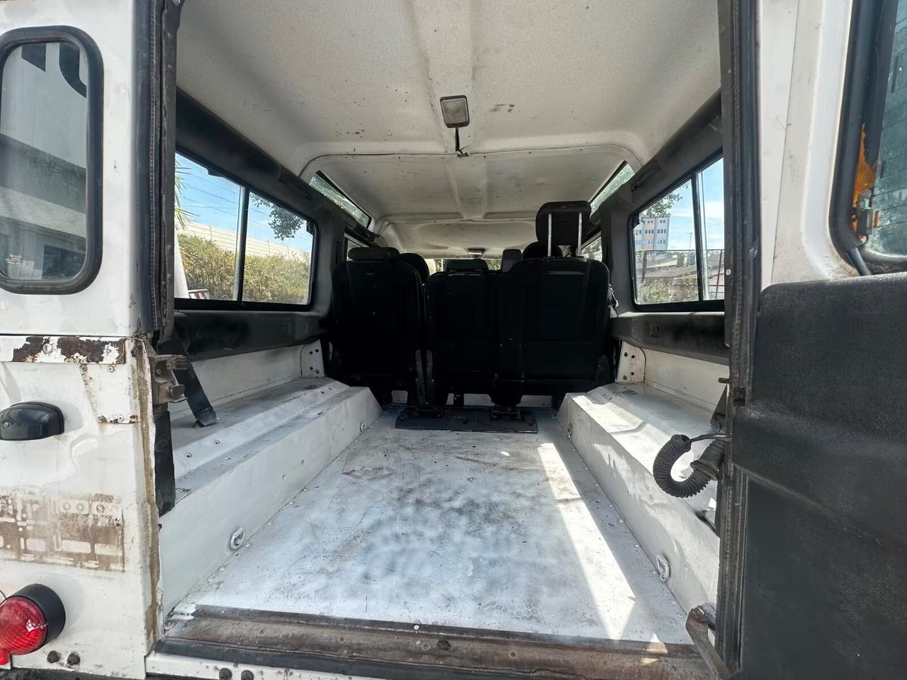 Land Rover Defender 110 Station Wagon CLIMA 7 POSTI