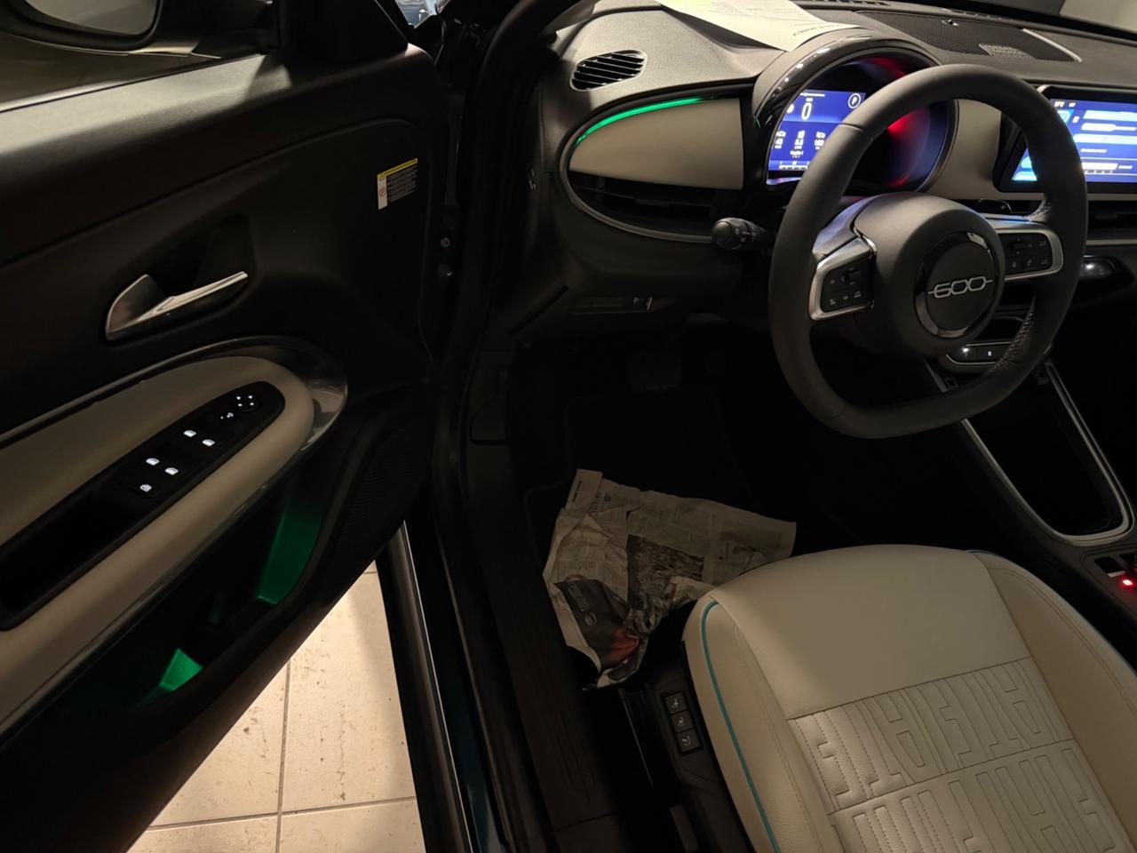 Fiat 600 Hybrid 100 CV DCT MHEV La Prima 230 al mese