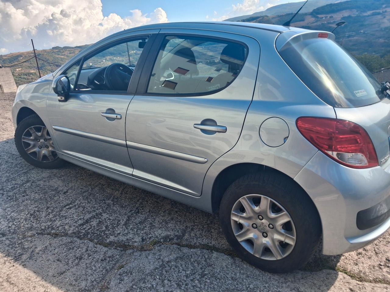 Peugeot 207 1.4 HDi 70CV 5p. Sweet Years