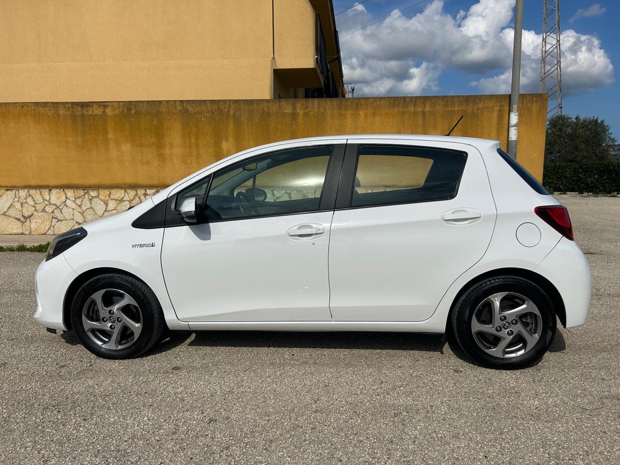 Toyota Yaris 1.5 Hybrid 5 porte Active