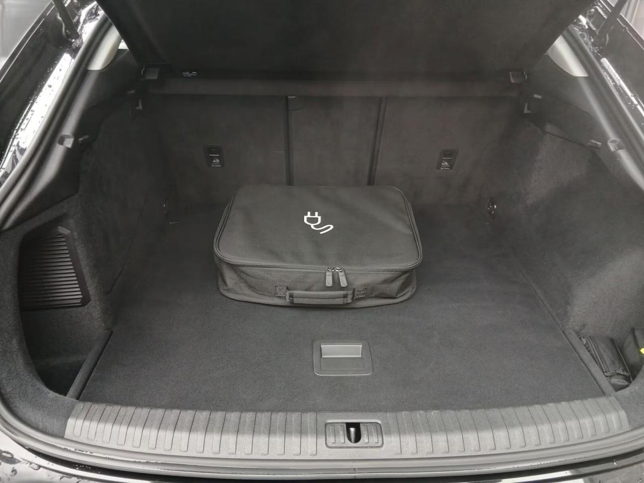 Audi Q3 45 TFSI e S tronic Business