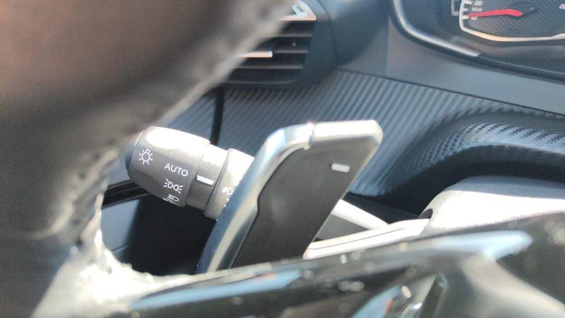 Peugeot 2008 BlueHDi 130 S&S EAT8 Allure Pack