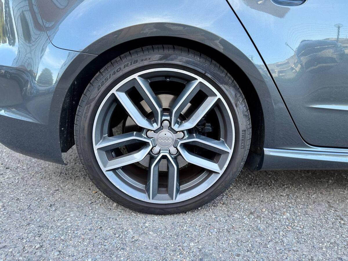 Audi S3 Sportback S3 2.0 tfsi quattro s-tronic