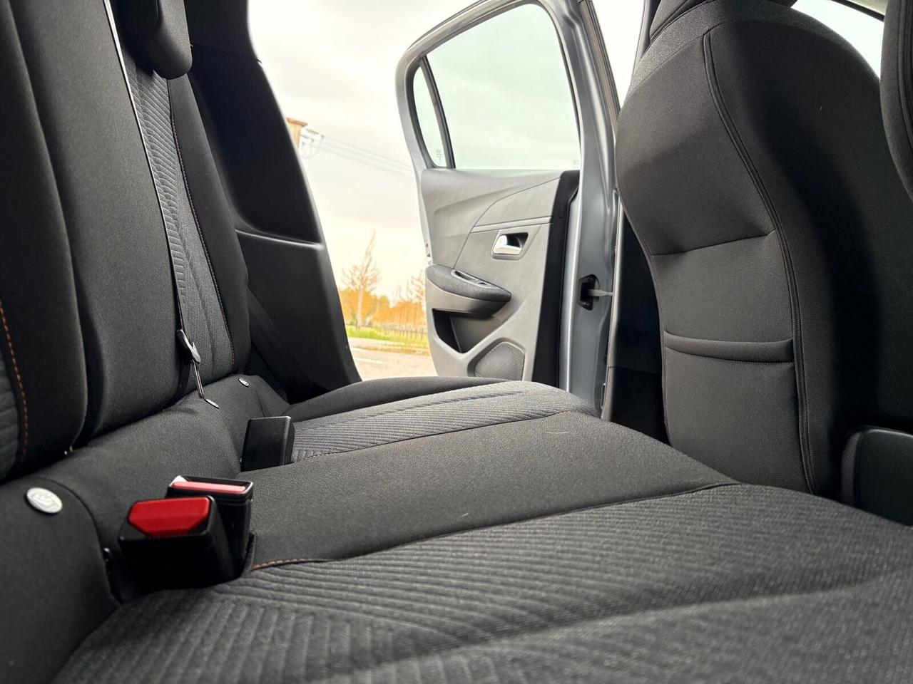 Peugeot 208 STYLE PureTech 100 5 porte SPOTICAR