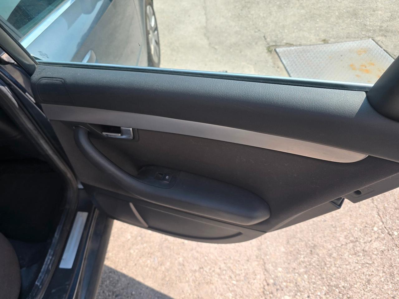 Audi A4 2.0 TDI F.AP. Avant quattro Top