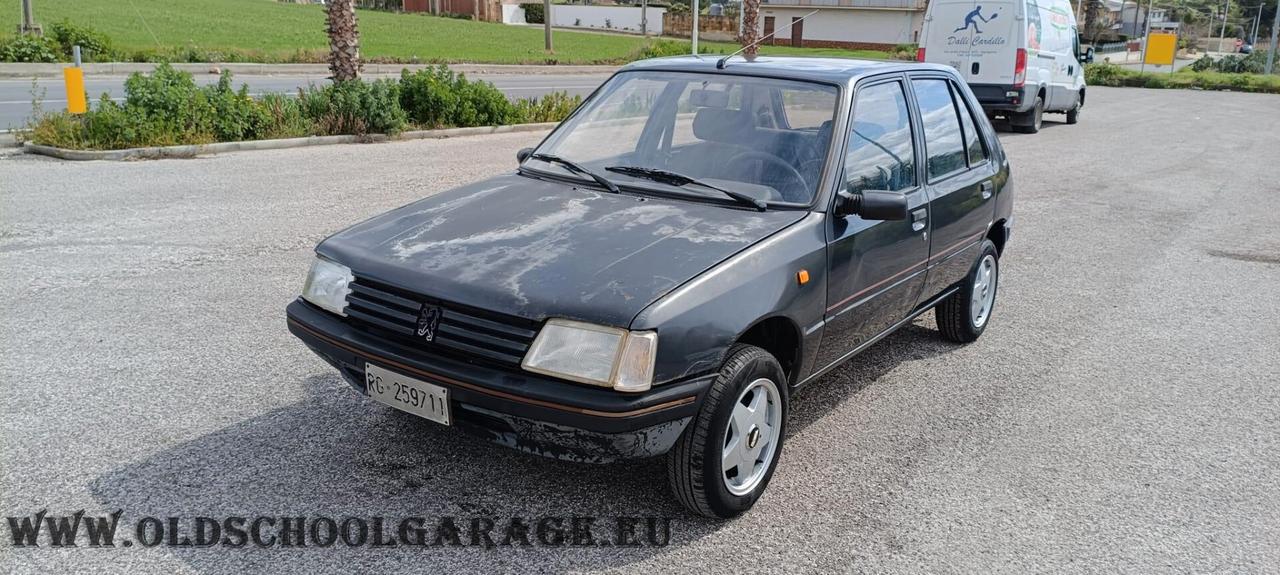 Peugeot 205 954 5 porte Look