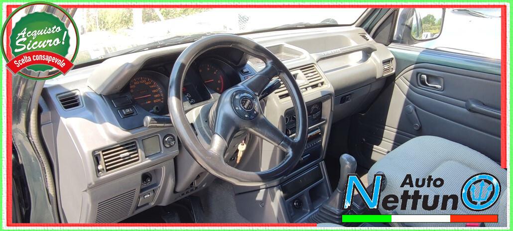 Mitsubishi Pajero 2.5 TDI Metal-top Vettura 4 Posti