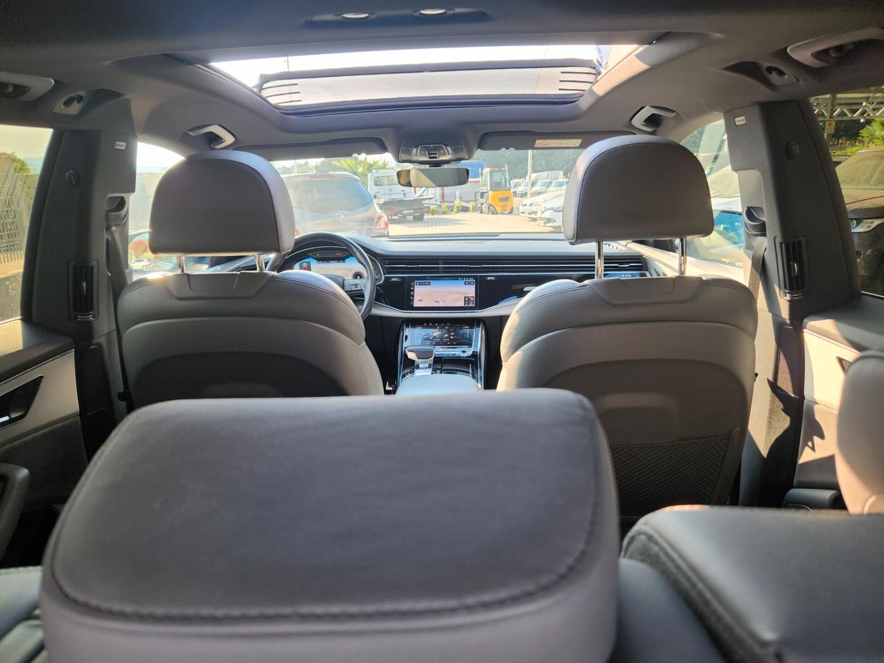 Audi A8 3.0 SLINE