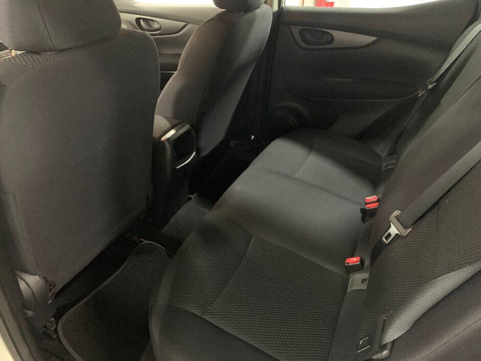 Nissan Qashqai 1.6 DIG-T Visia - SOLI KM 65.000!!!!!!!!