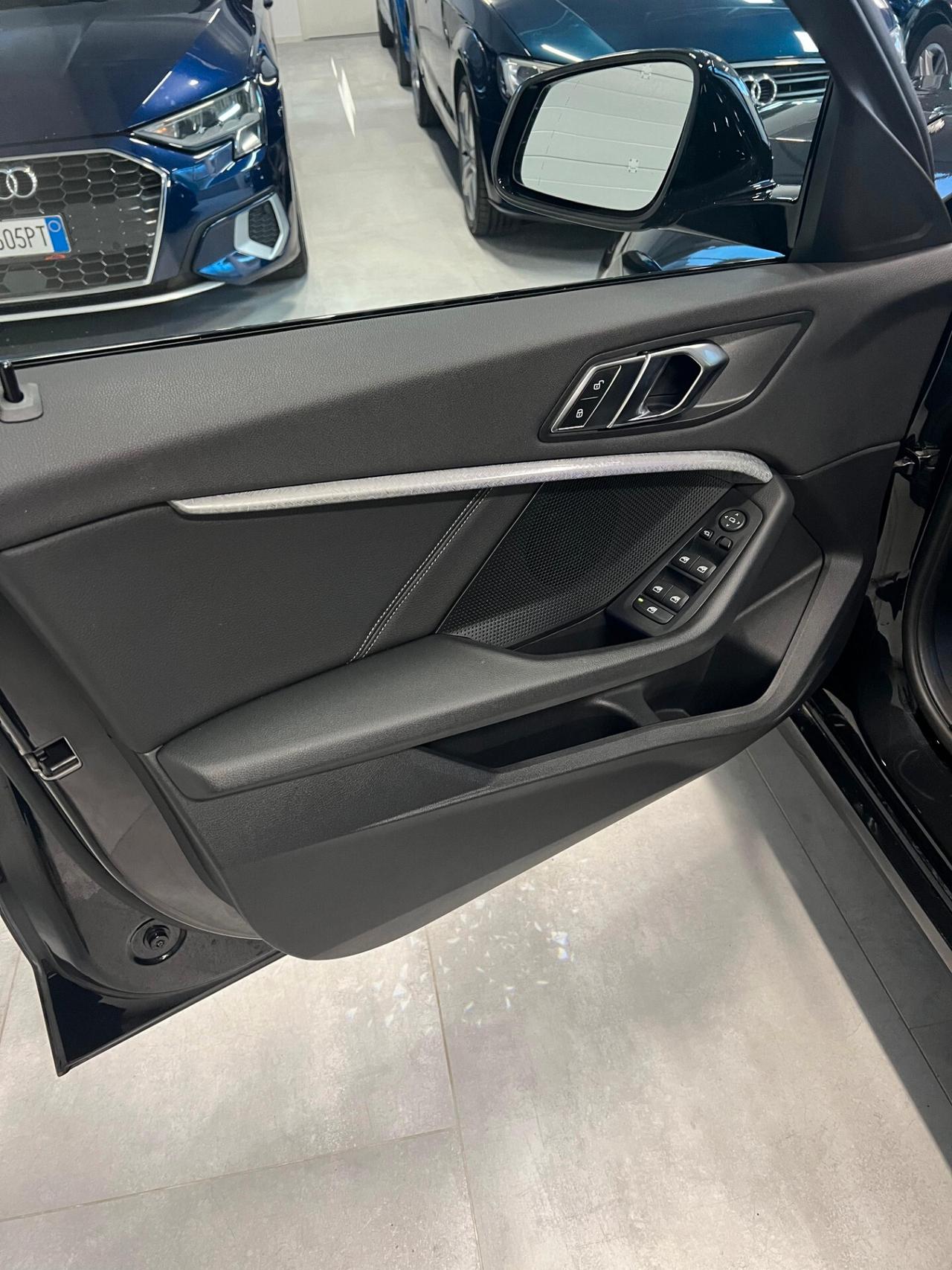 Bmw 118 120d xDrive 5p. Msport