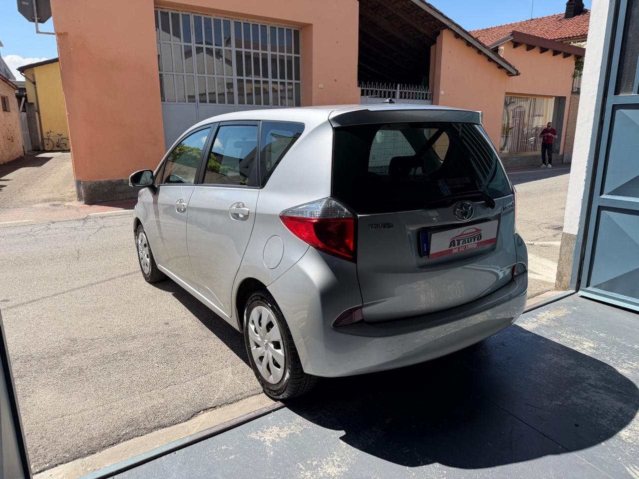 Toyota Verso-S 1.3 MT