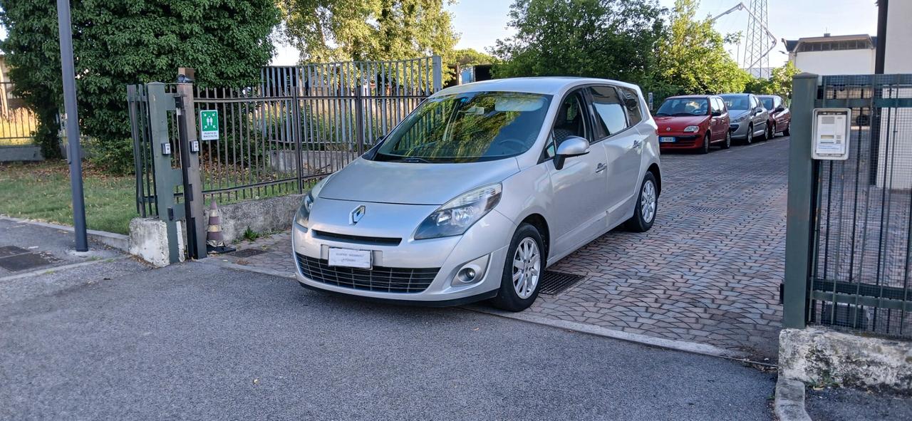 Renault Gran Scenic 7 posti 1.5 dci neopatentati