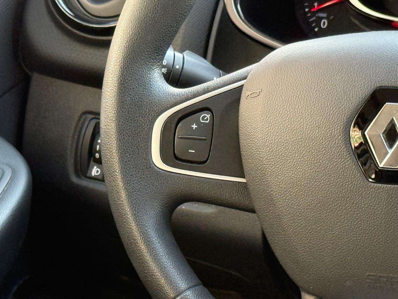 Renault Clio 1.2 75CV 5 porte Zen