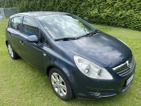 Opel Corsa 1.2 5 porte Club