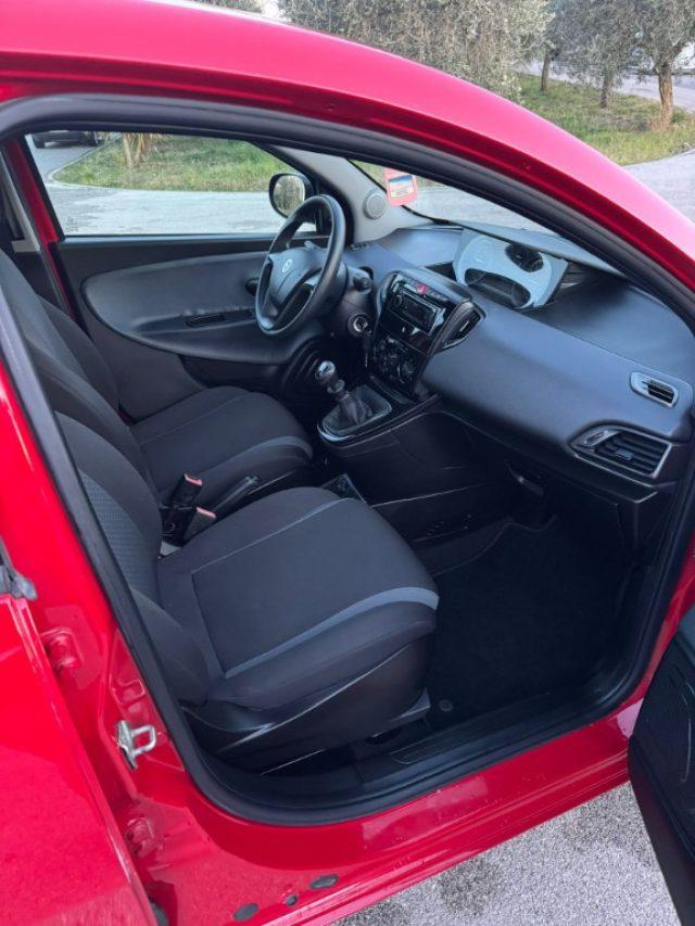 LANCIA Ypsilon 1.2 69 CV 5 porte GPL Ecochic Gold