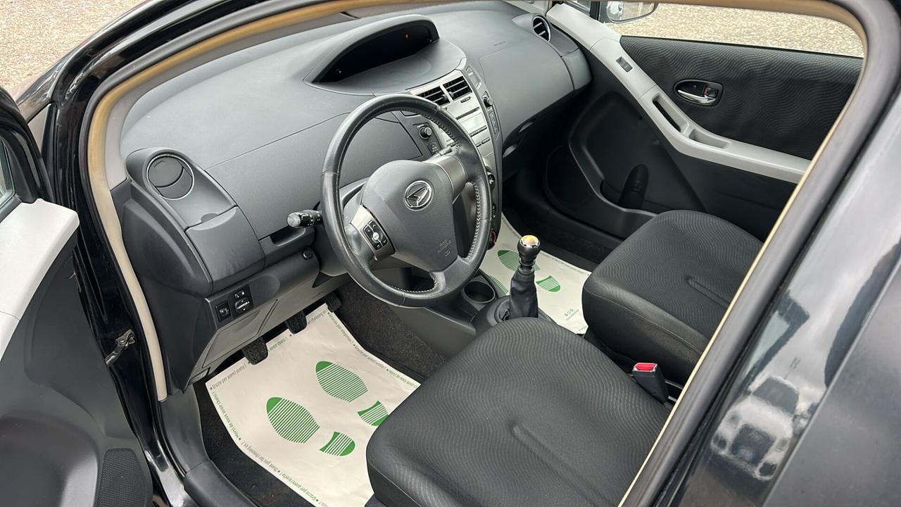 Daihatsu Charade 1.3 B You Five