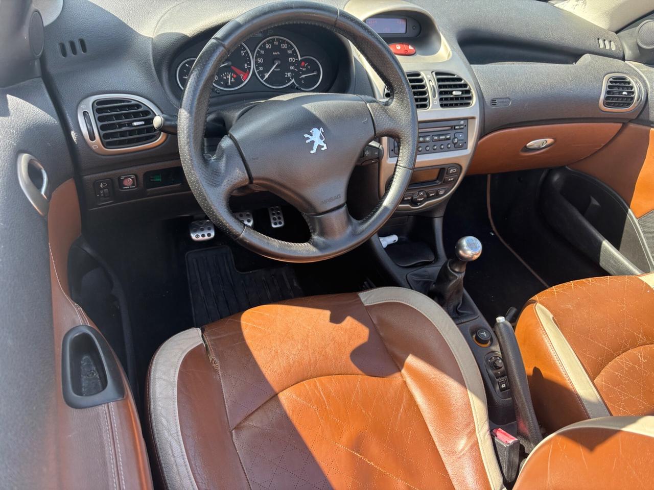 Peugeot 206 1.6 16V CC Enfant Terrible Roland Garros