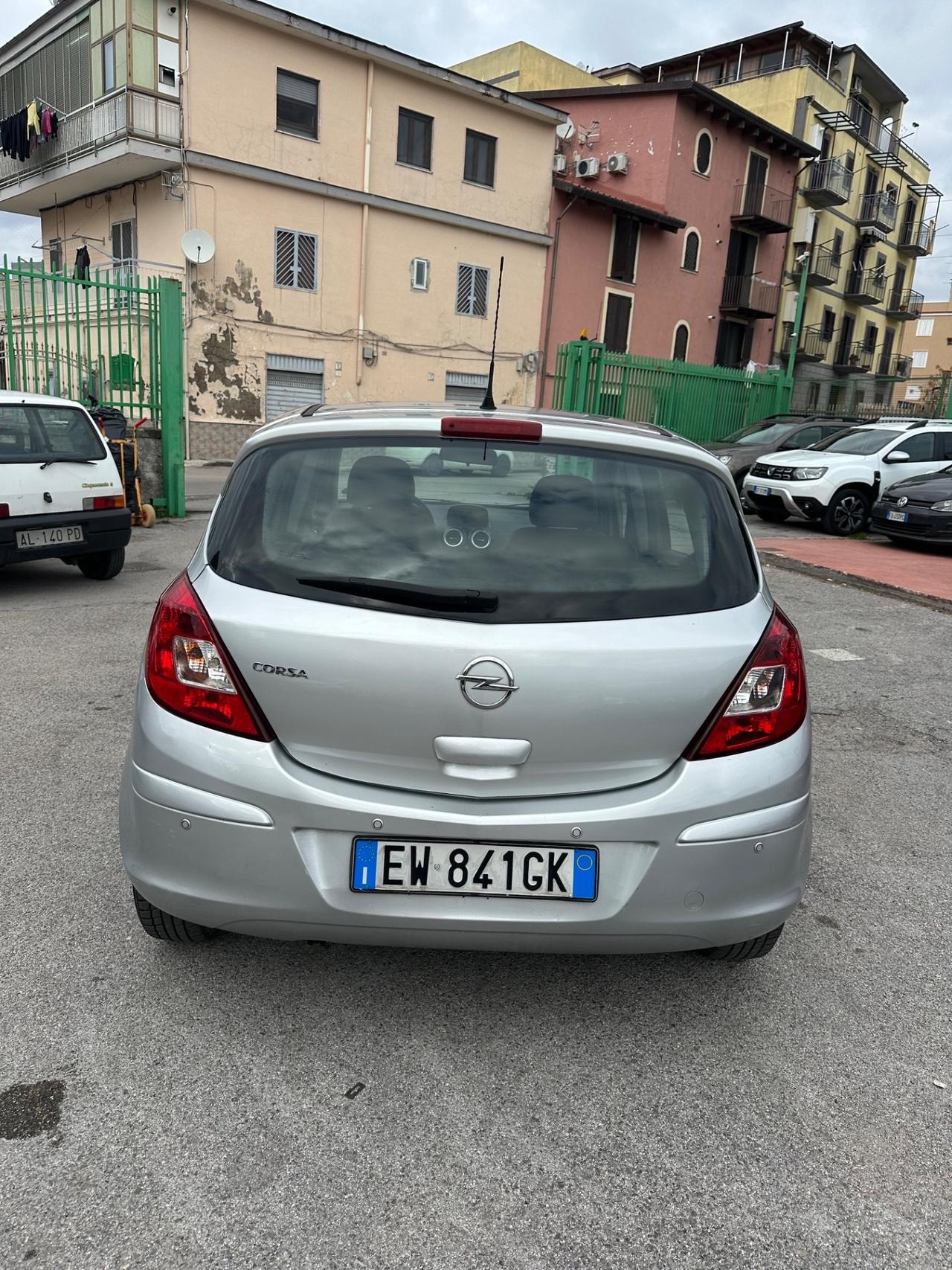 Opel Corsa 1.2 85CV 5 porte GPL-TECH Edition