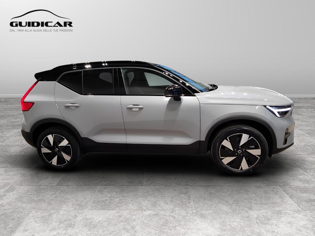 VOLVO XC40 Core Single Motor Extended Range