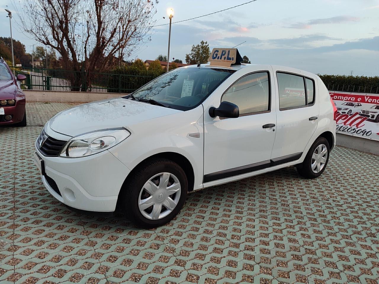 Dacia Sandero 1.4 benzina~NEOPAT~GPL~170.000~GARANZIA~2010