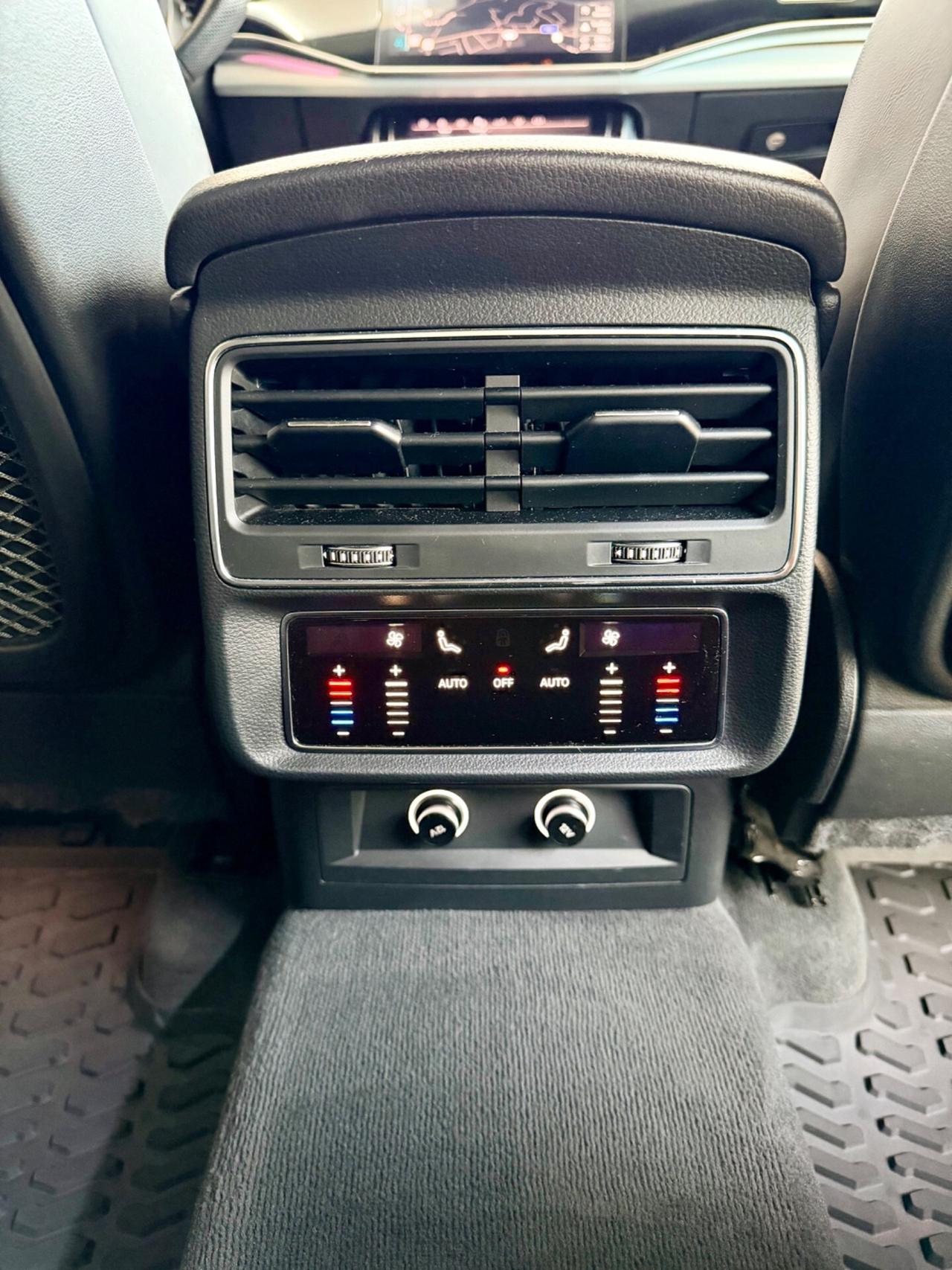 Audi Q8 3.0TDI 286cv S-Line Quattro E6