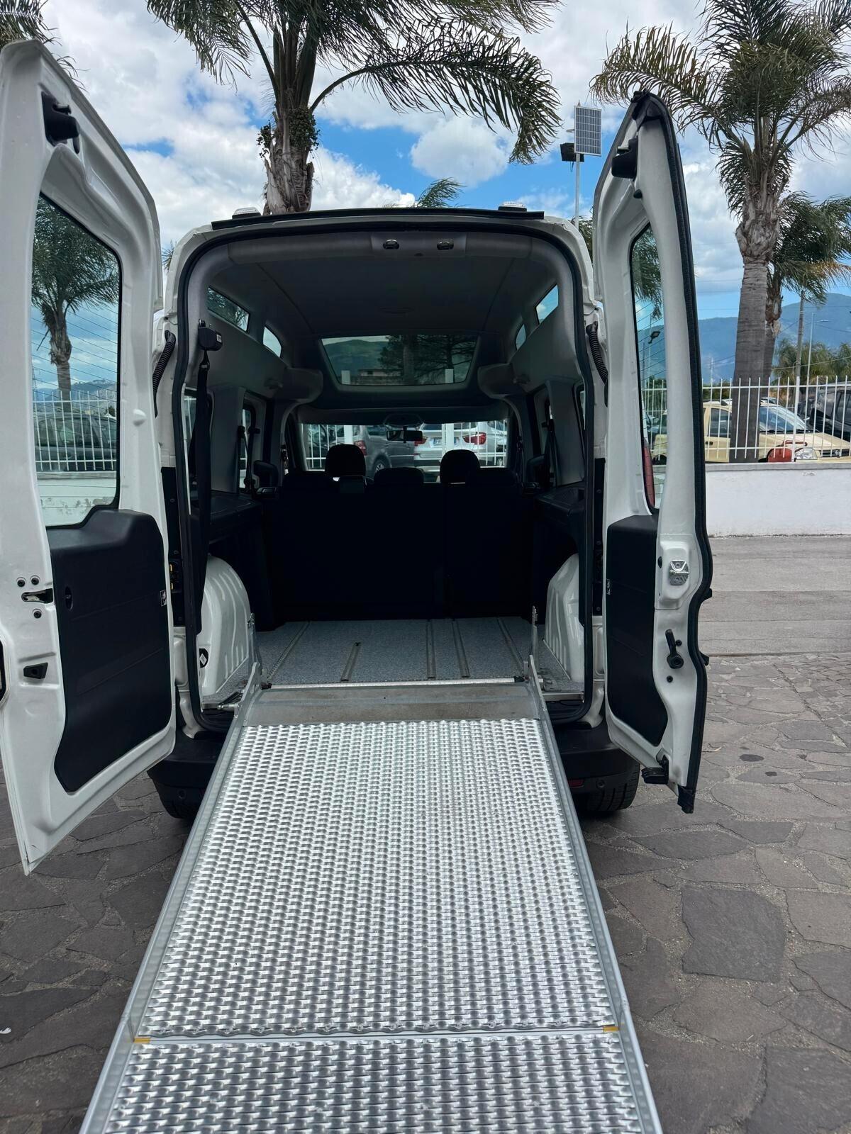 Opel Combo 1.6 CDTI 120CV PEDANA DISABILI