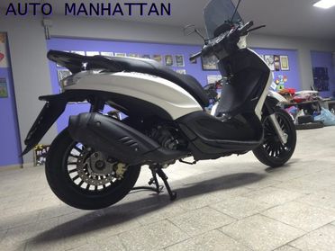 PIAGGIO Beverly 300 i.e. BEVERLY 300