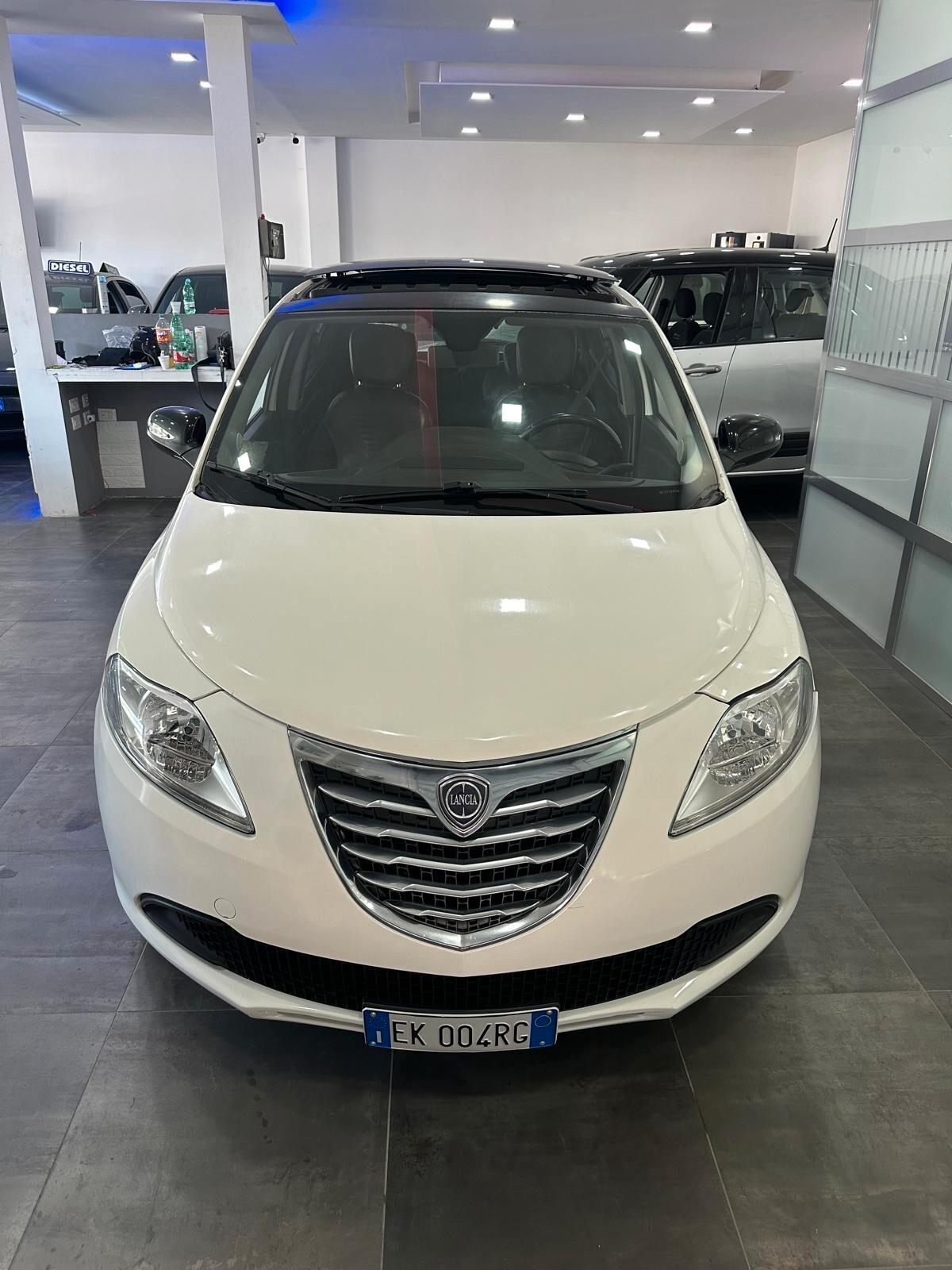 Lancia Ypsilon 1.3 MJT 16V 95 CV 5 porte S&S Gold