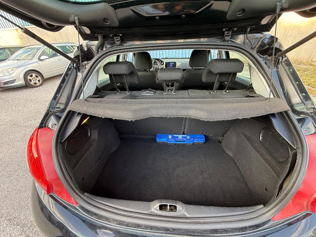 Peugeot 208 1.2 VTi 82 CV 5 porte Access