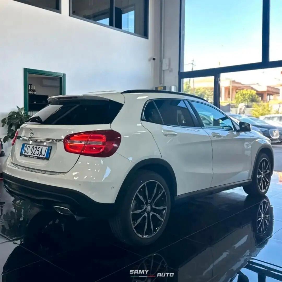 Mercedes-benz GLA 220 d Premium 4matic auto