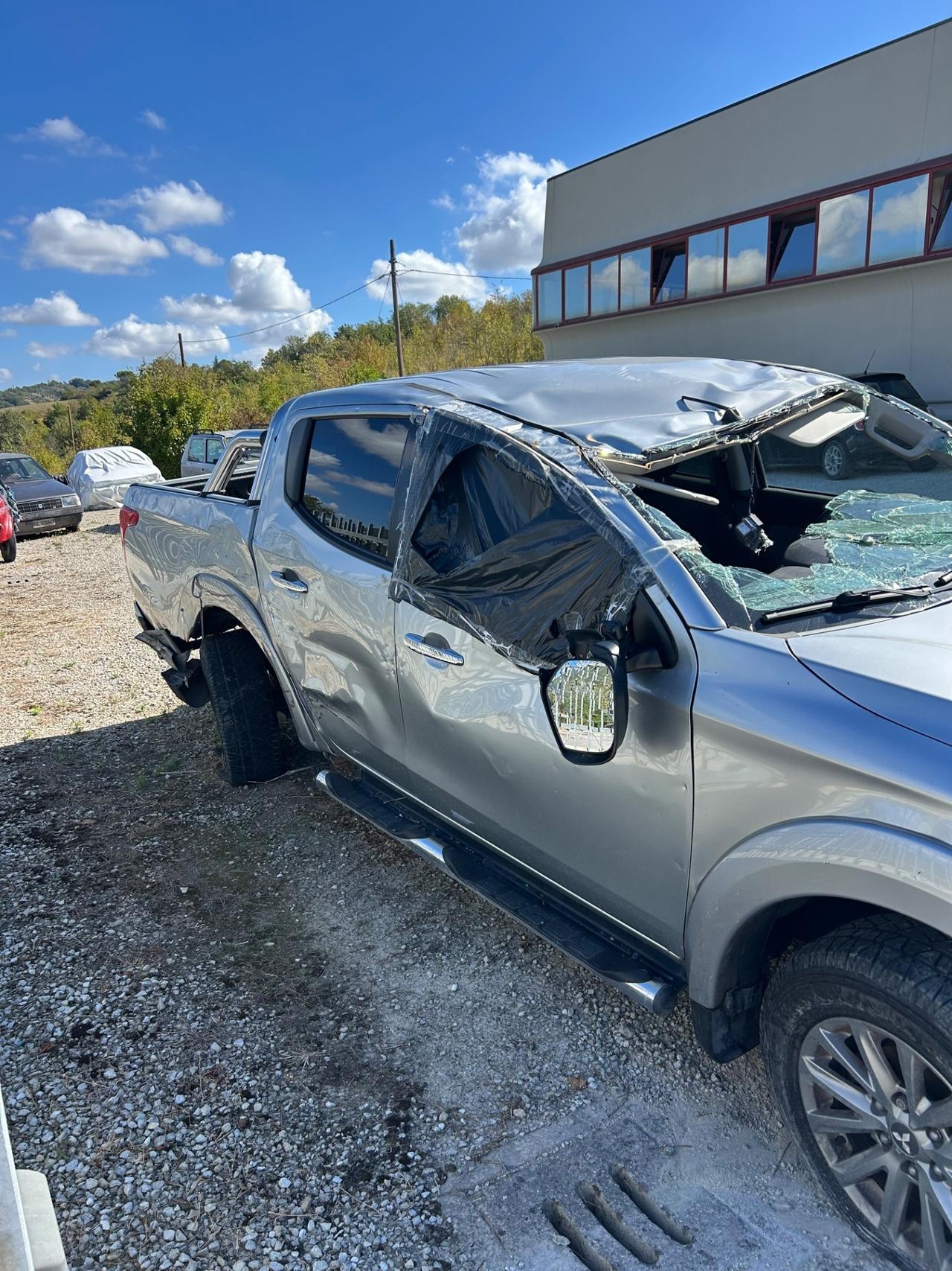 Mitsubishi L200 2.4 DI-D/154CV Club Cab Invite