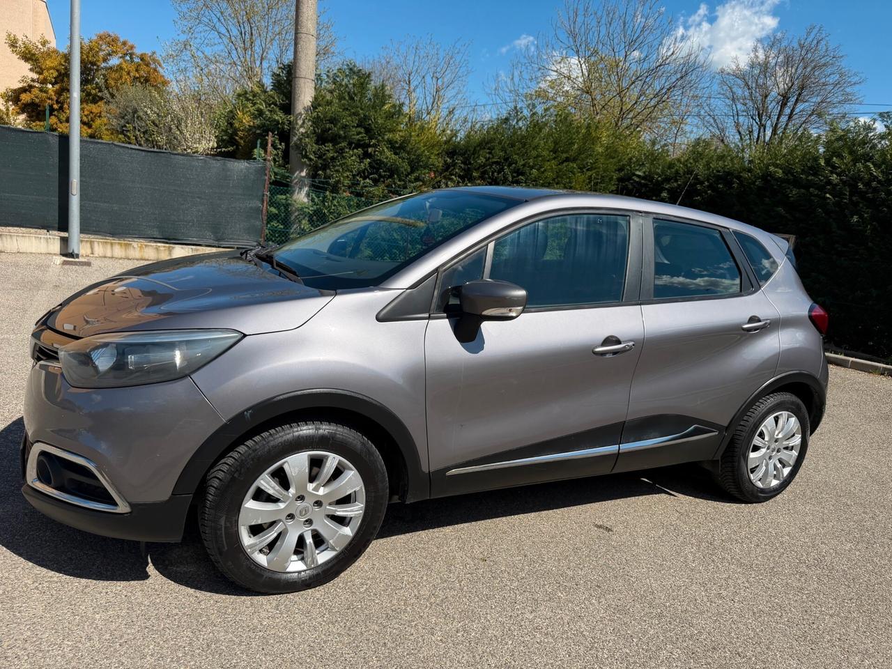 Renault Captur 1.5 dci - NAV. - NEOP. - 12 MESI DI GARANZIA -