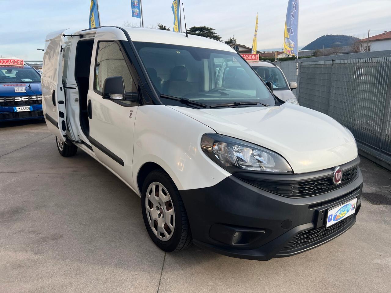 Fiat Doblo Doblò 1.6 MJT 105CV S&S PL-TN Cargo Maxi Lounge / IVA ESCLUSA 3 POSTI