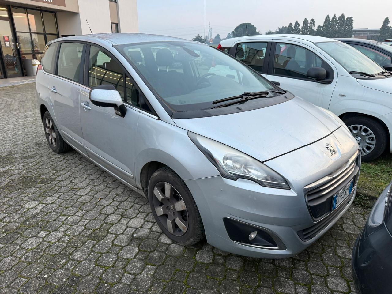 Peugeot 5008 BlueHDi 120 S&S Active