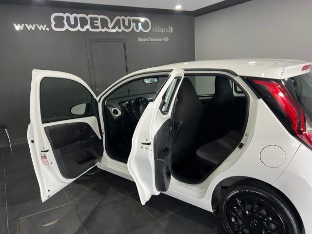 TOYOTA Aygo Connect 1.0 VVT-i 72 CV 5 porte
