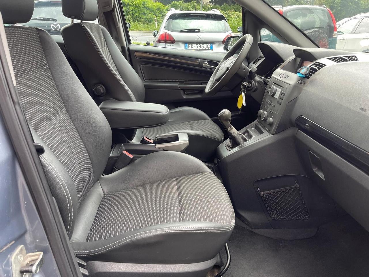 Opel Zafira 1.6 16V Twinport Cosmo