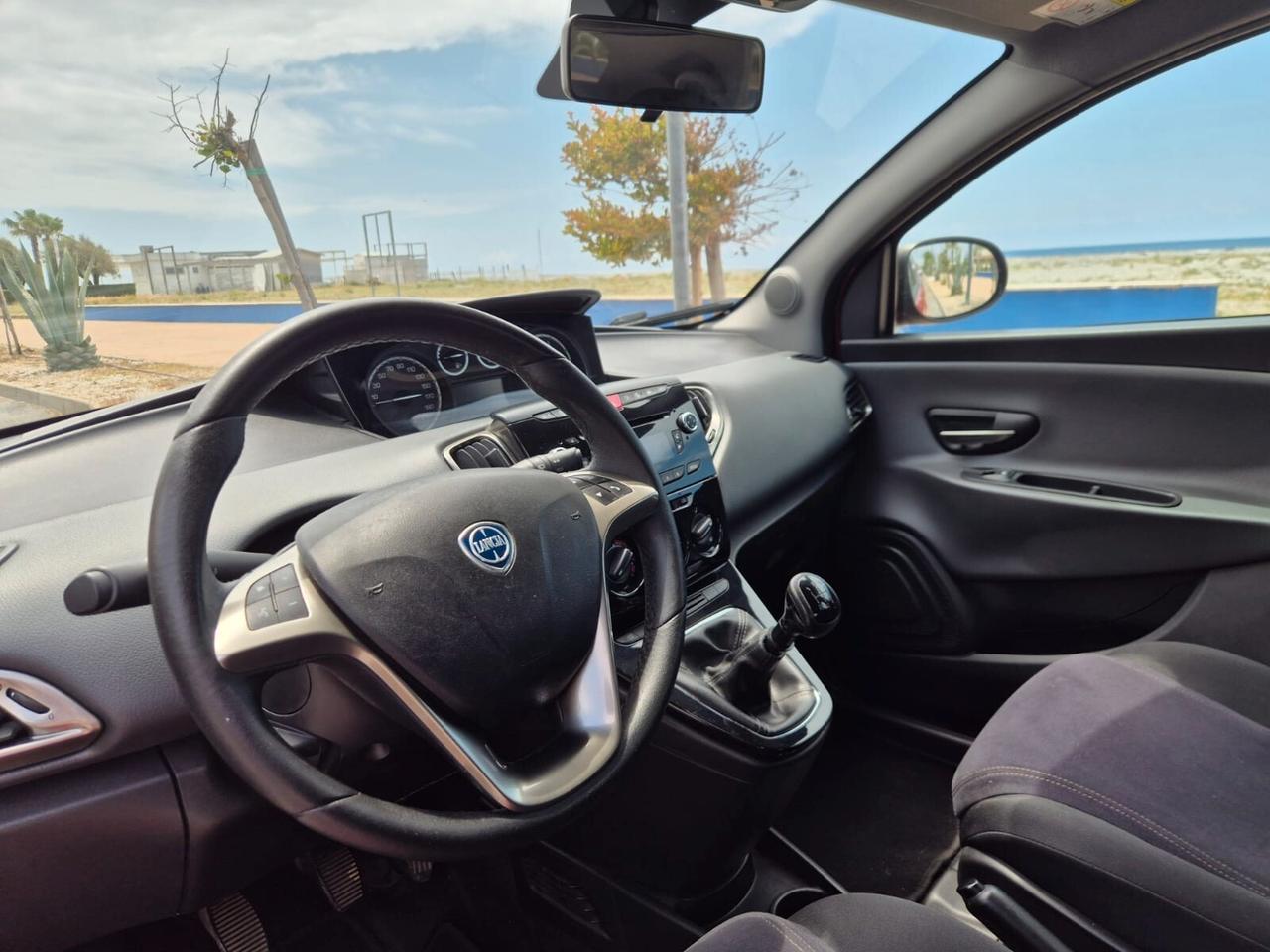 Lancia Ypsilon 1.3 MJT 16V 95 CV 5 porte S&S Gold
