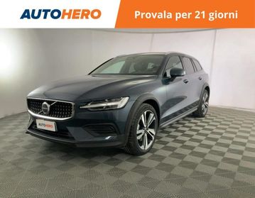VOLVO V60 Cross Country B4 (d) AWD automatico Plus