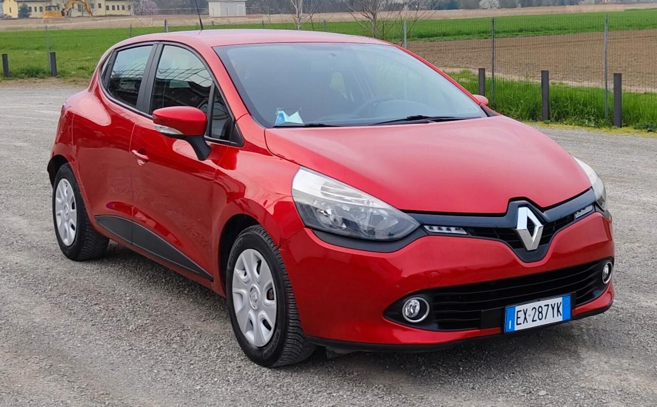 Renault Clio 1.2 75CV 5 porte Costume National