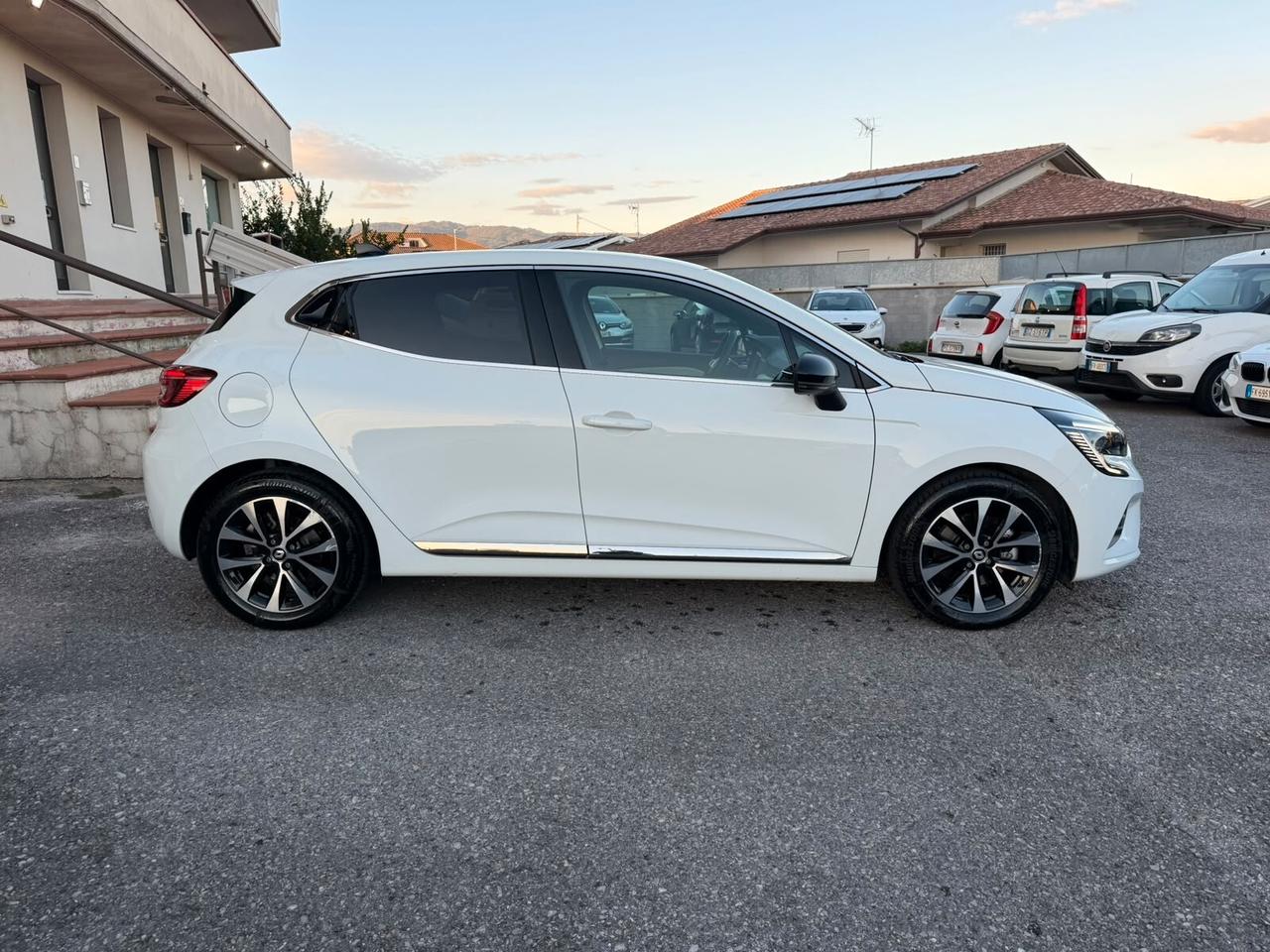 Renault Clio 1.6 E-Tech full hybrid Techno 145cv