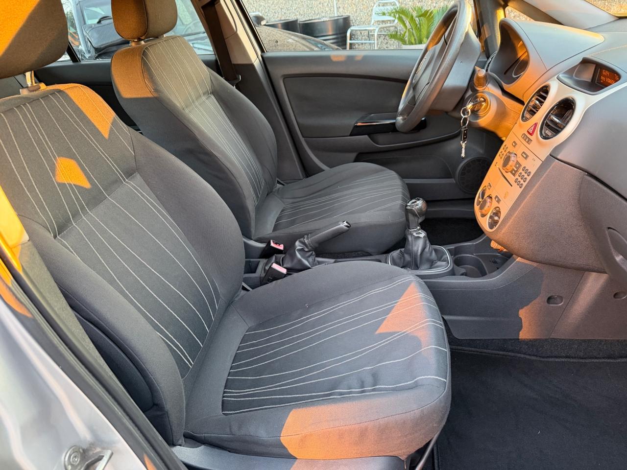 Opel Corsa 1.2 benzina-GPL EURO4 NEOPATENTATI