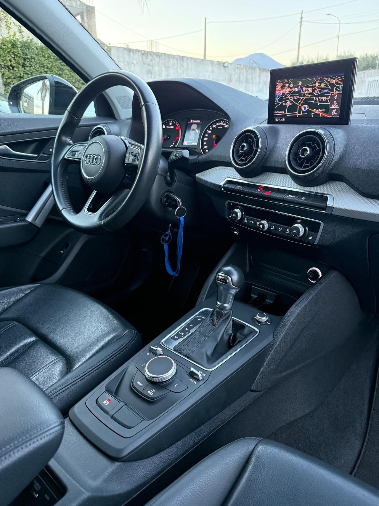 Audi Q2 30 TDI S tronic Business Design