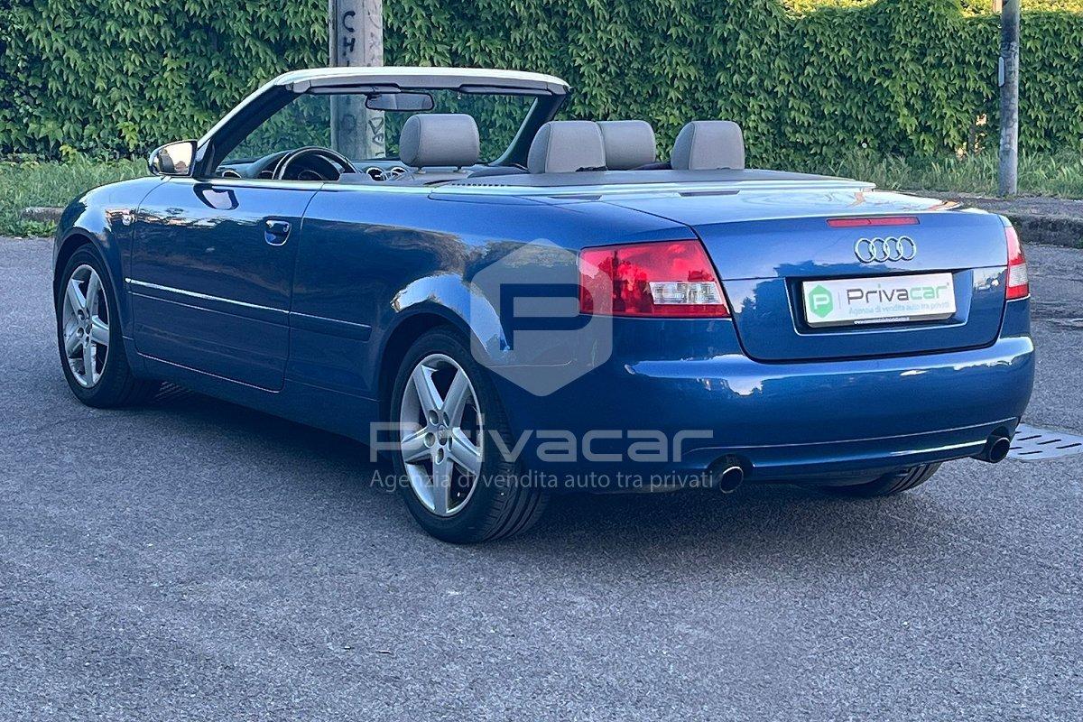 AUDI A4 2.4 V6 30V cat