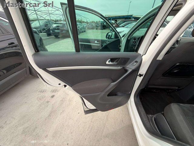 VOLKSWAGEN Tiguan Tiguan 2.0 tdi Sport. EN069YE