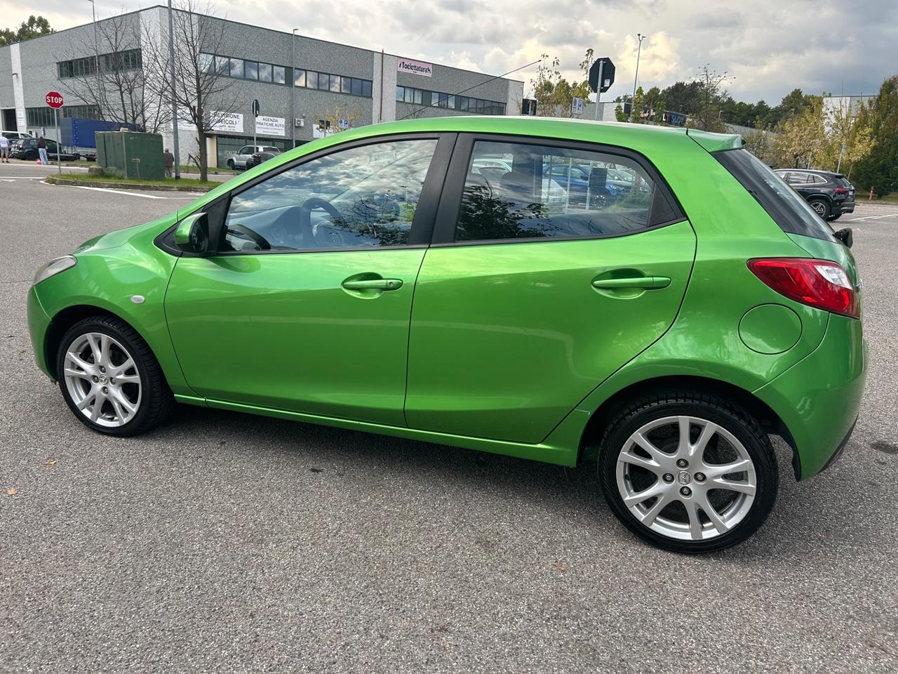 Mazda 2 Mazda2 1.3 16V 86CV 5p. Neo patentati