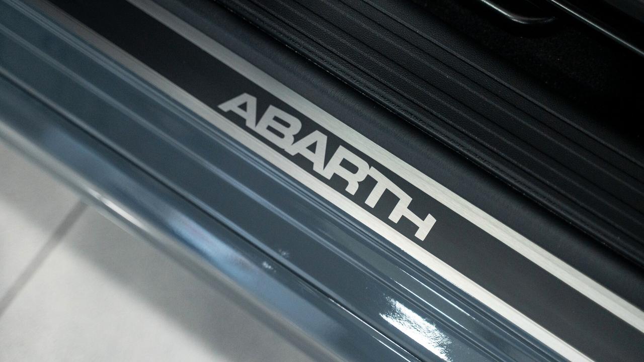 Abarth 595 Competizione 1.4 TJET 180CV SABELT BEATS BREMBO CARBON XENO NAVI FULL OPTIONAL